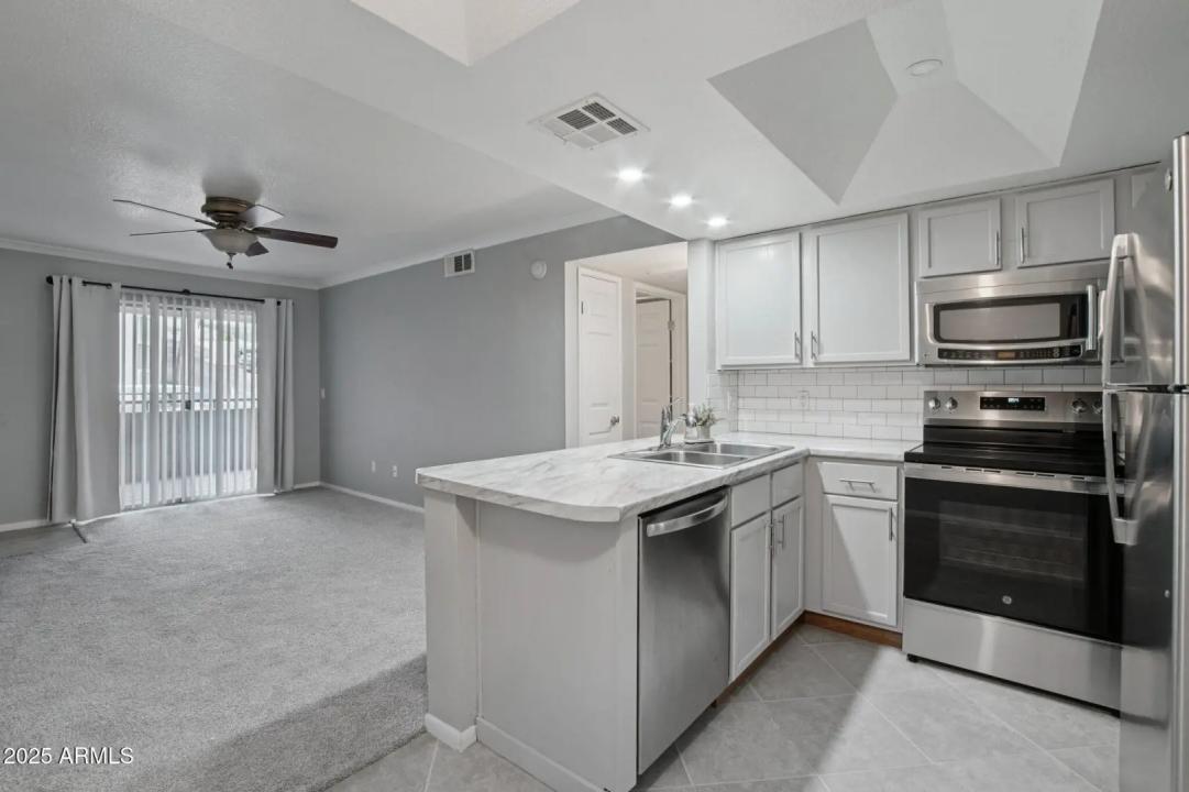 Real Estate Picture 6