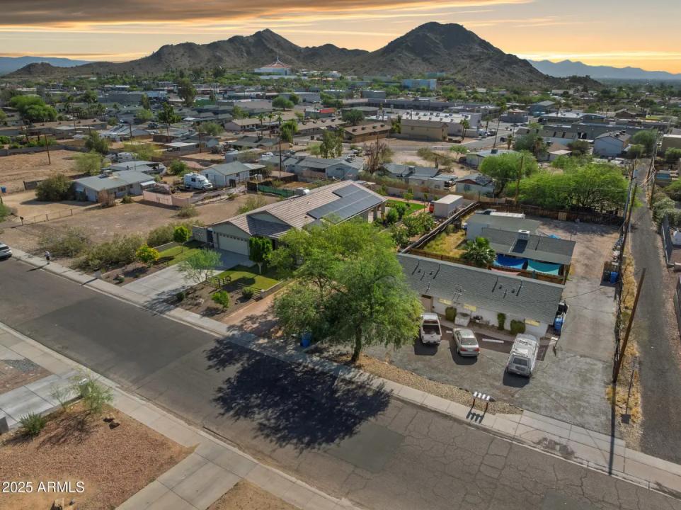 Real Estate Picture 2