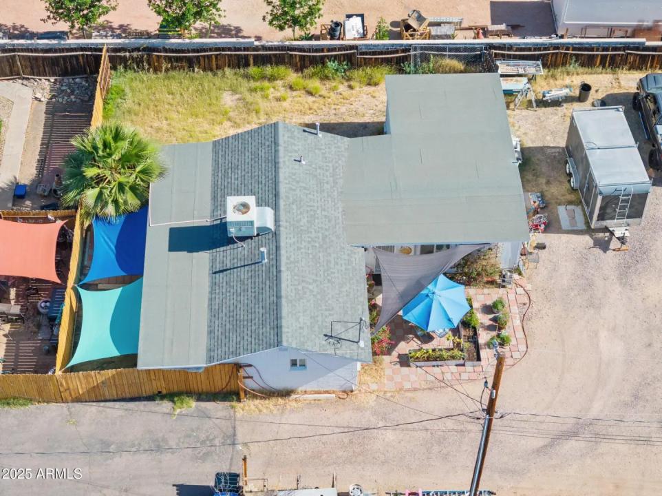 Real Estate Picture 6