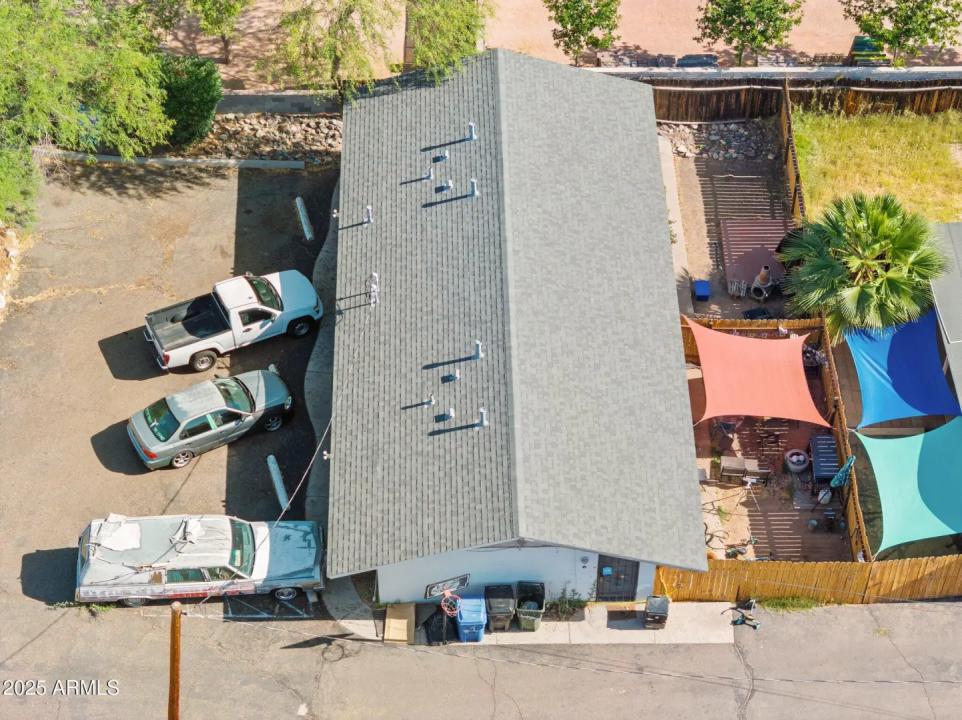 Real Estate Picture 7