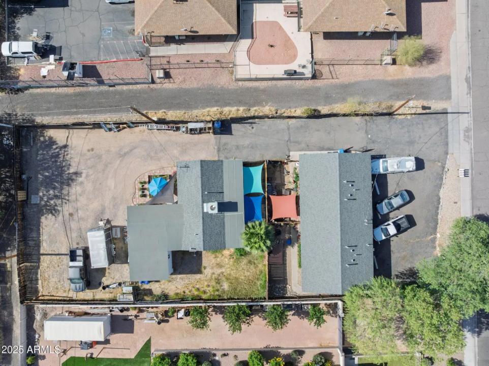 Real Estate Picture 8