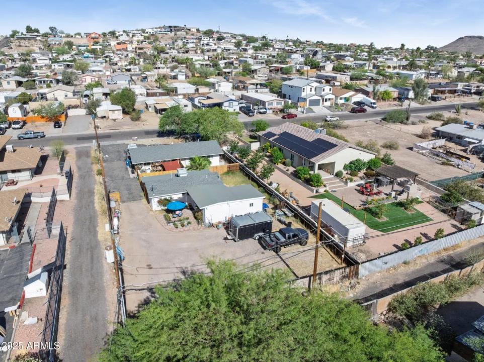 Real Estate Picture 9