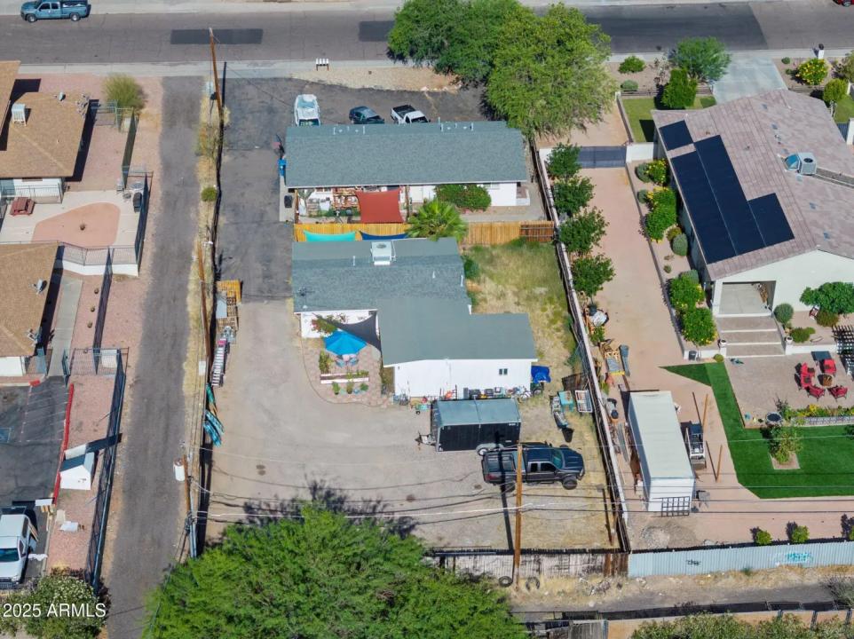 Real Estate Picture 12