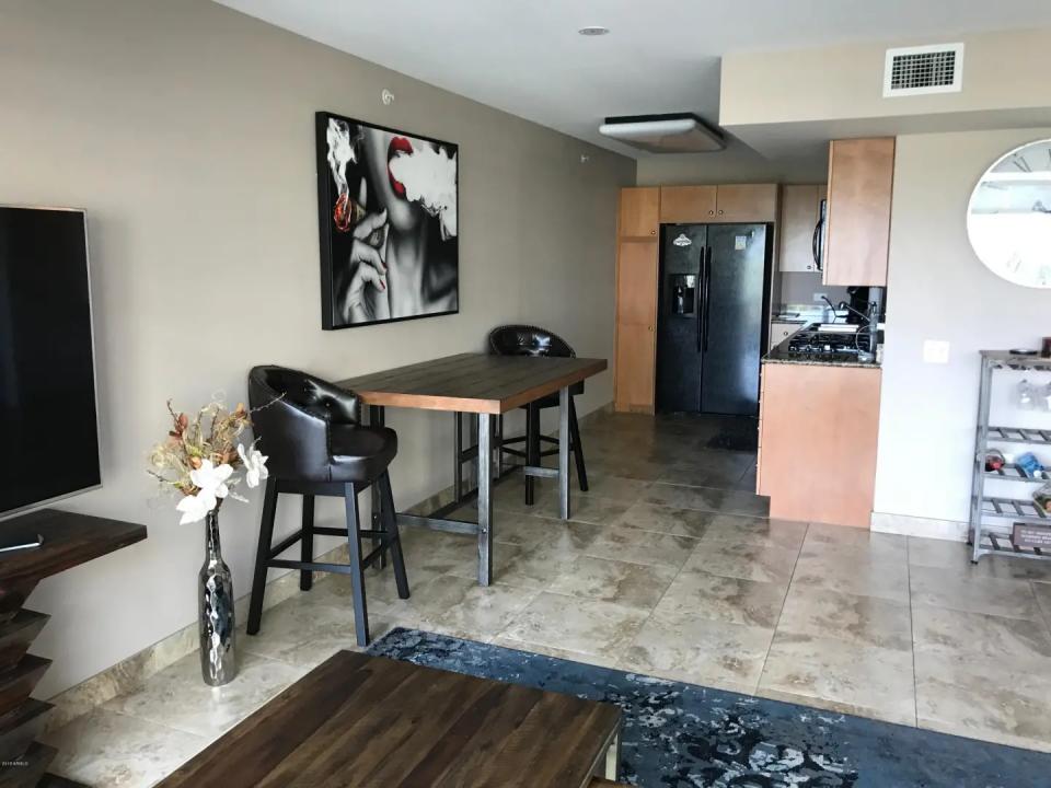 Real Estate Picture 3