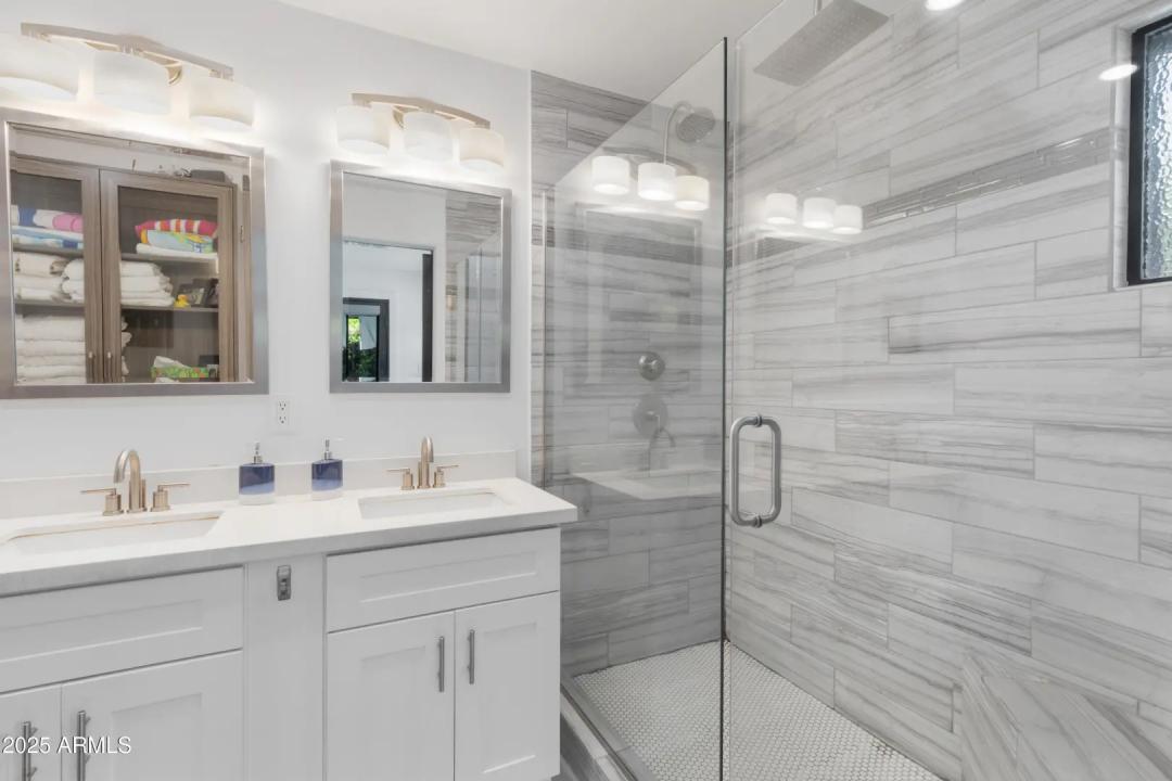 Real Estate Picture 19