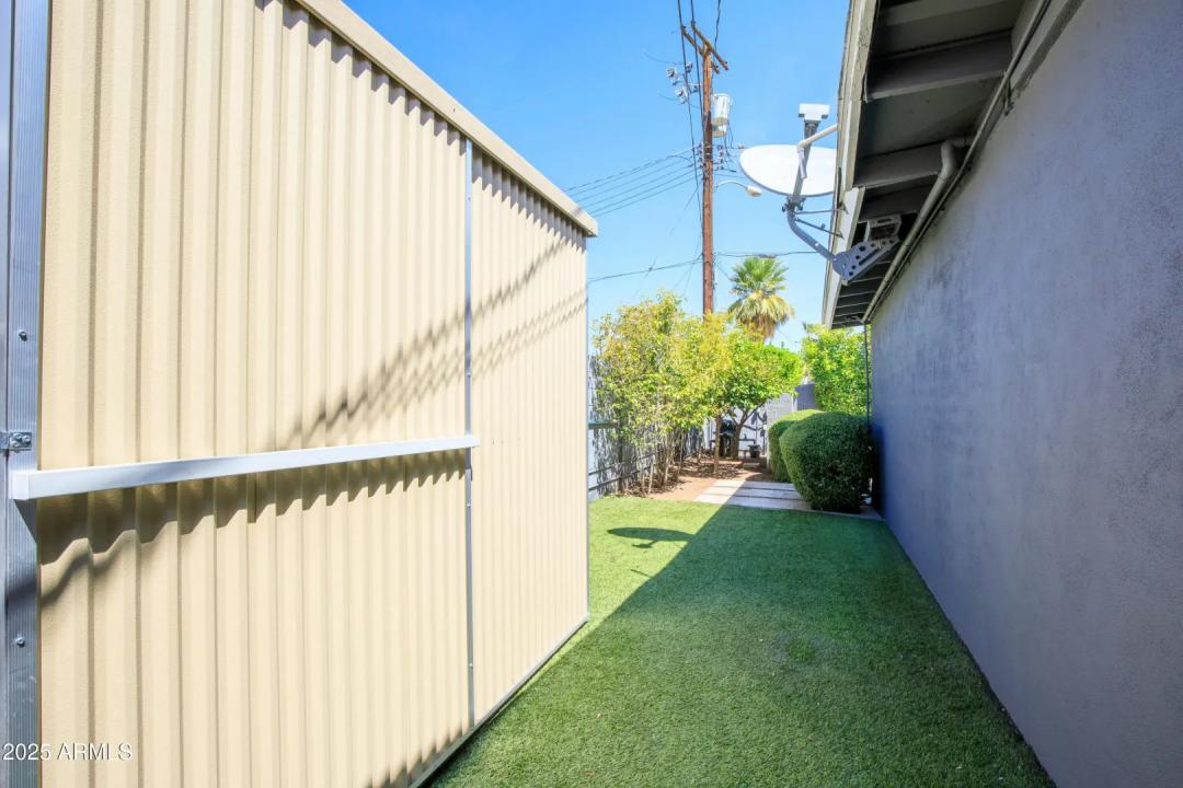 Real Estate Picture 38