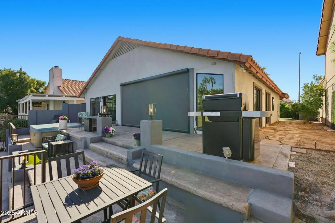 Real Estate Picture 12