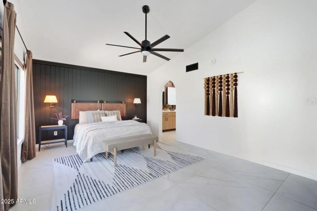 Real Estate Picture 39