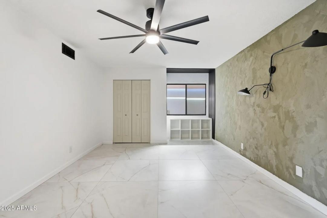 Real Estate Picture 25