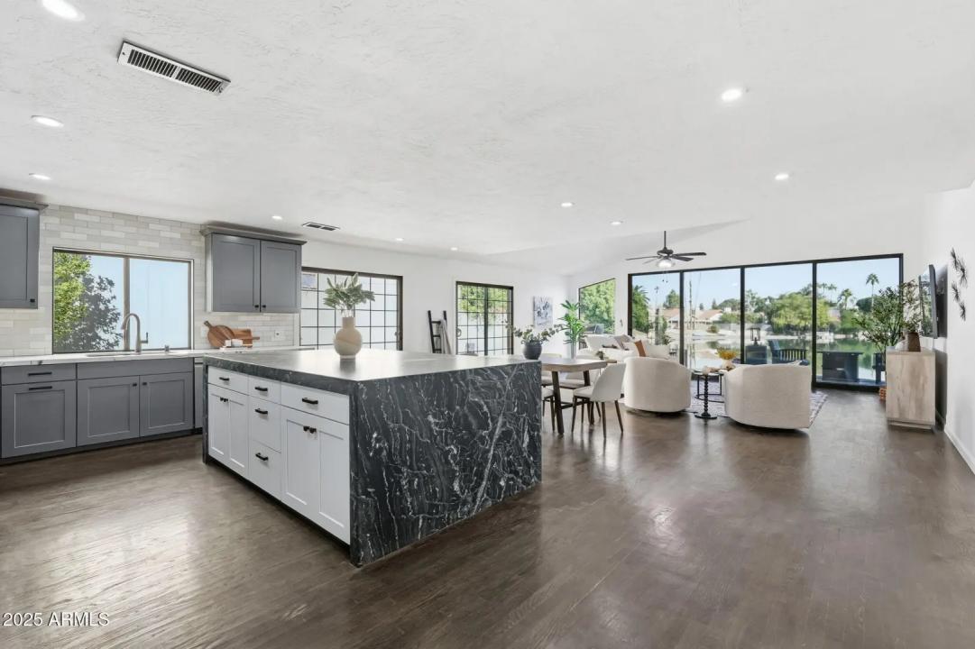 Real Estate Picture 32