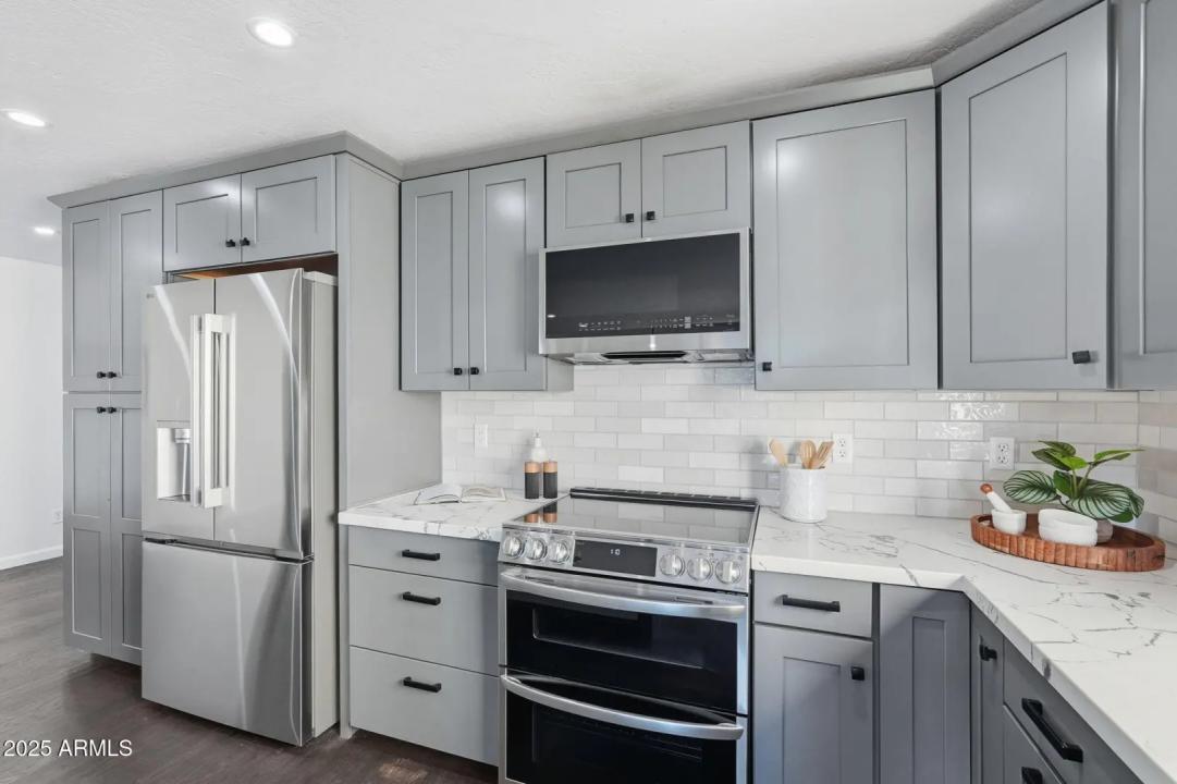 Real Estate Picture 34