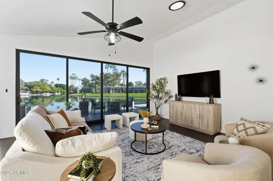 Real Estate Picture 22