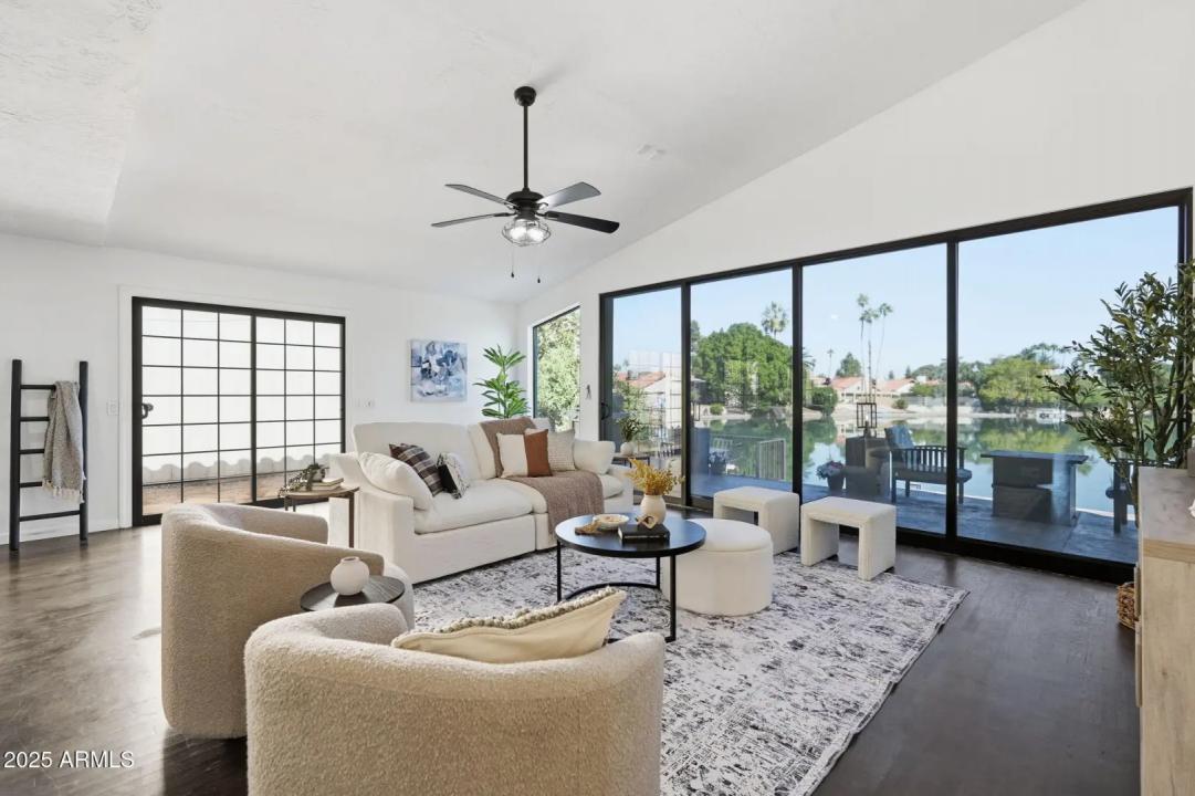 Real Estate Picture 3