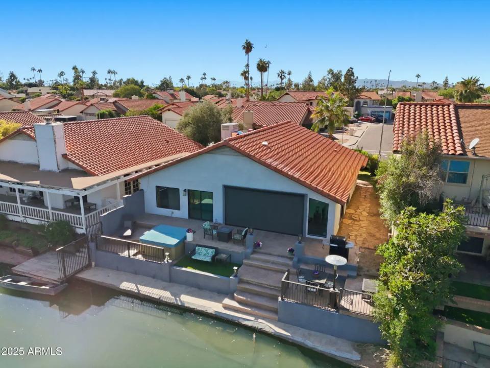 Real Estate Picture 15