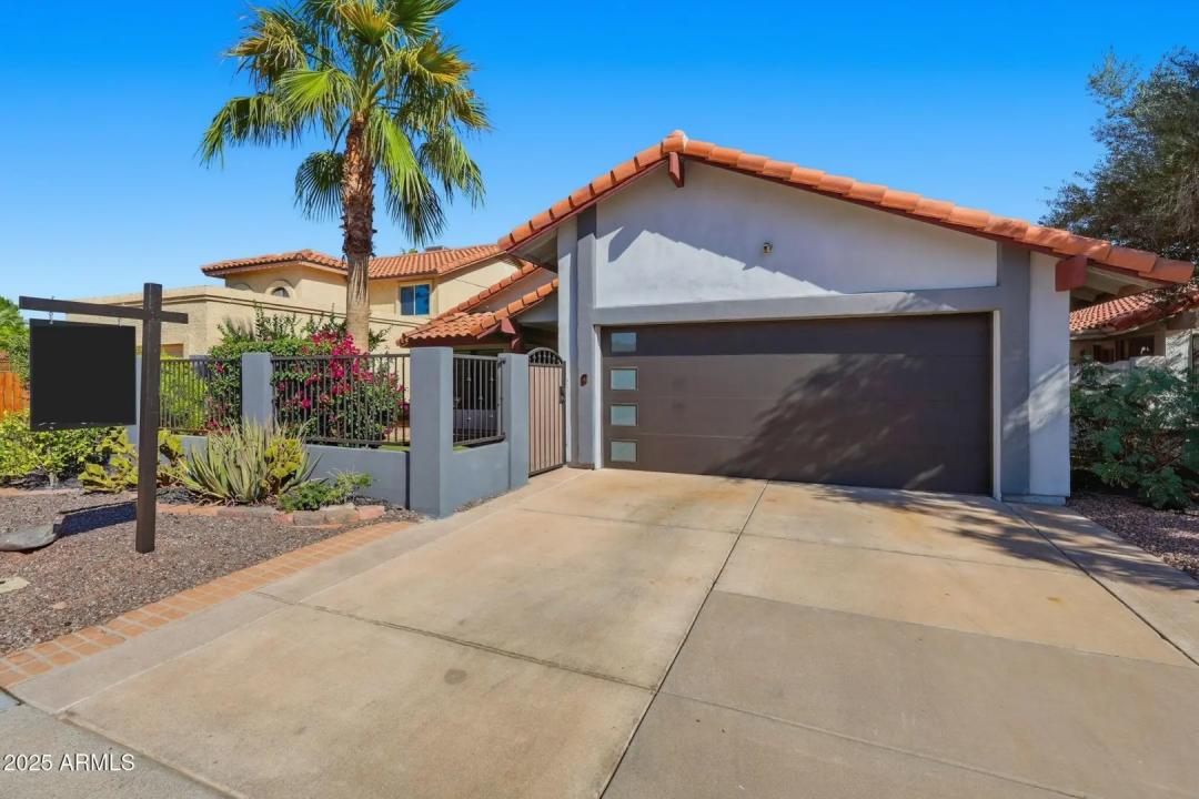 Real Estate Picture 16