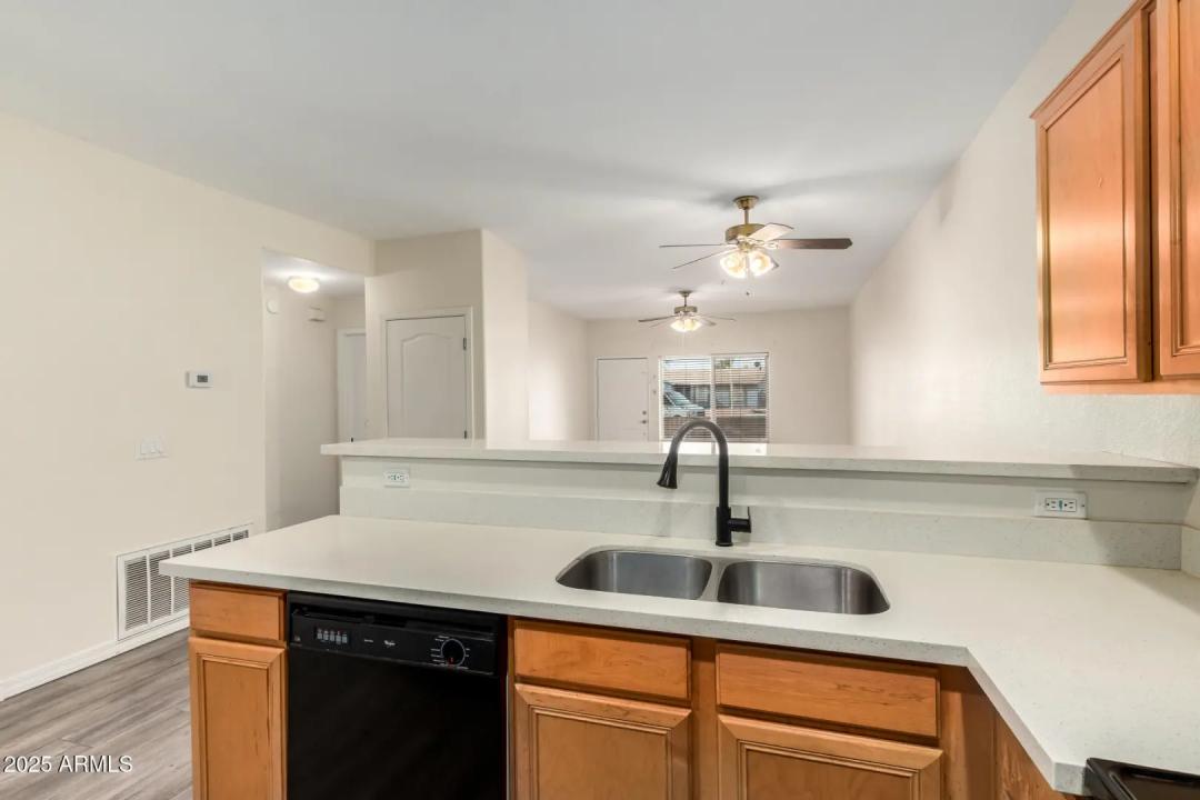 Real Estate Picture 8