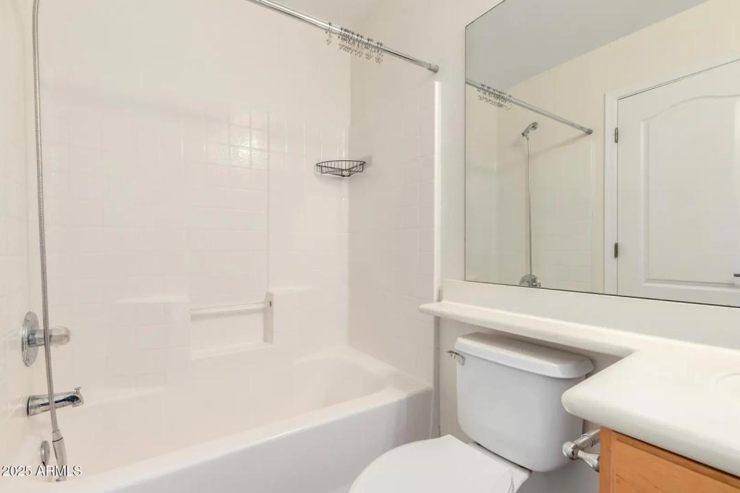 Real Estate Picture 18