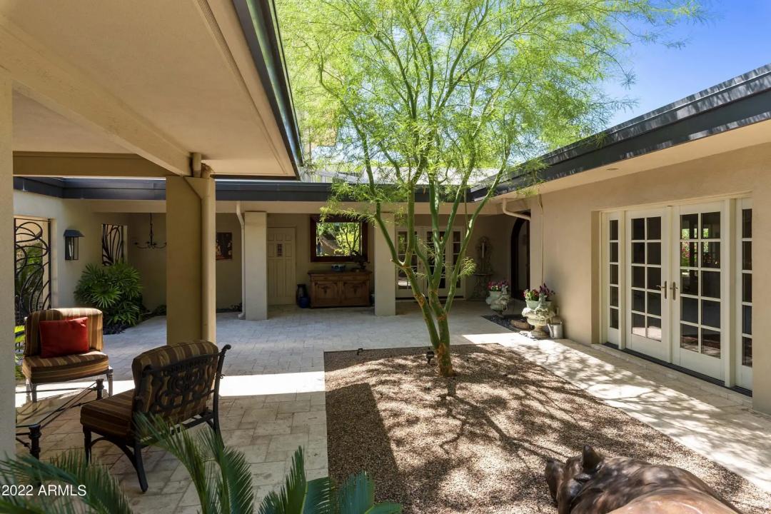 Real Estate Picture 9