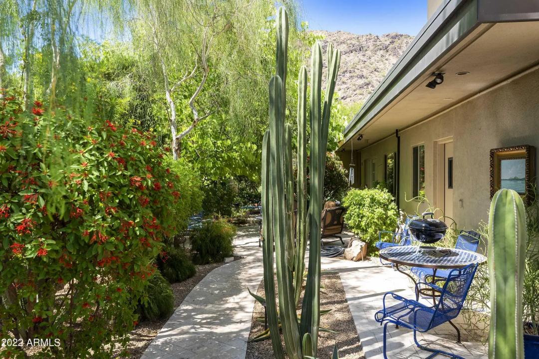 Real Estate Picture 16