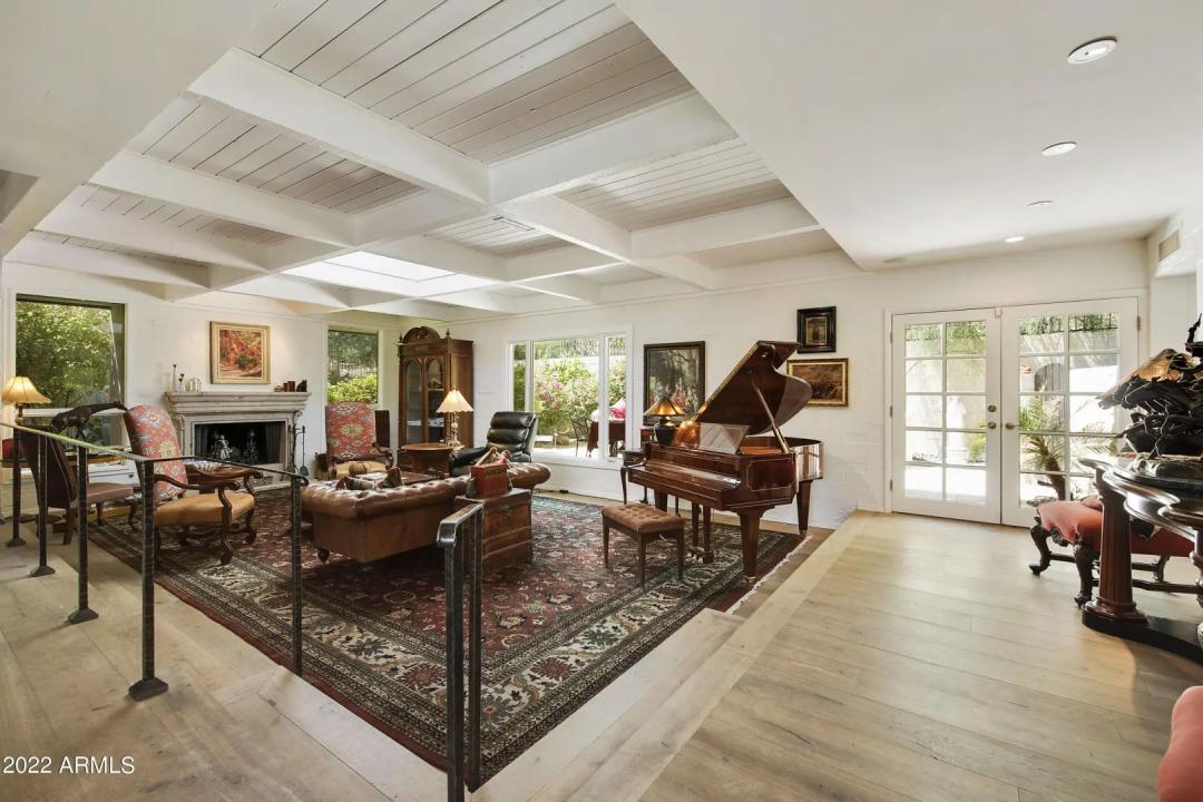 Real Estate Picture 17