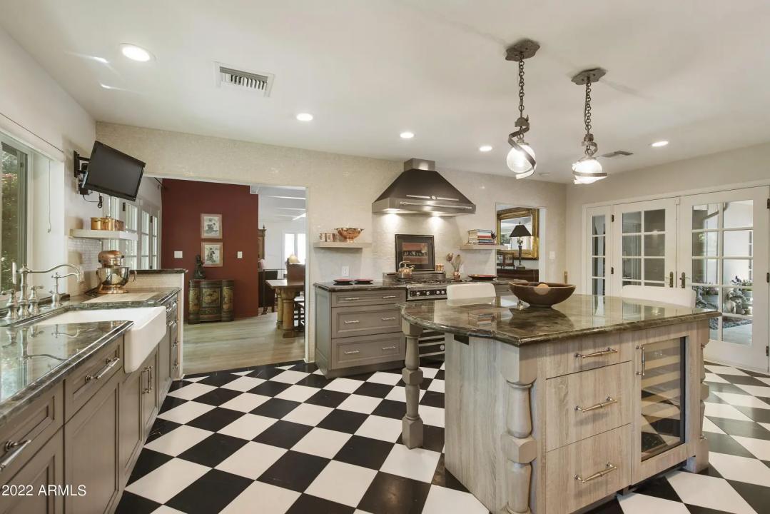 Real Estate Picture 26