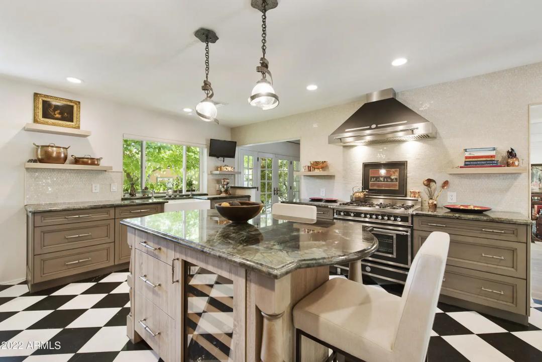 Real Estate Picture 27