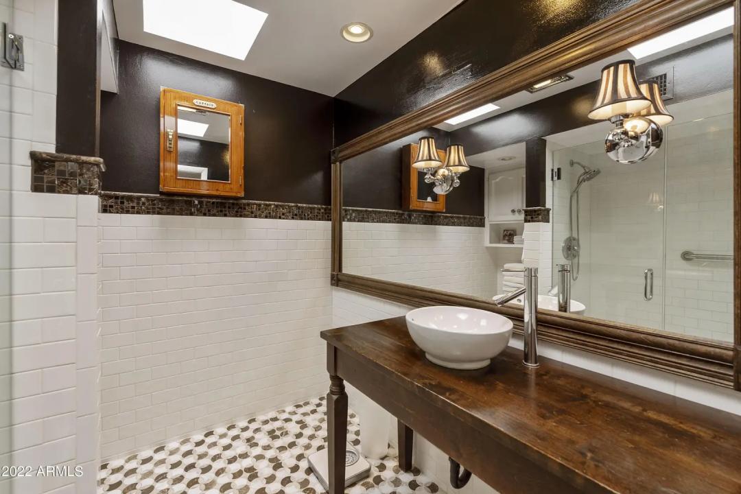 Real Estate Picture 37