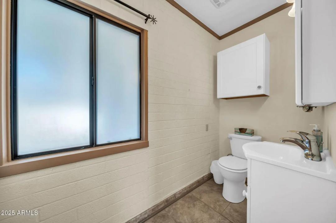 Real Estate Picture 20