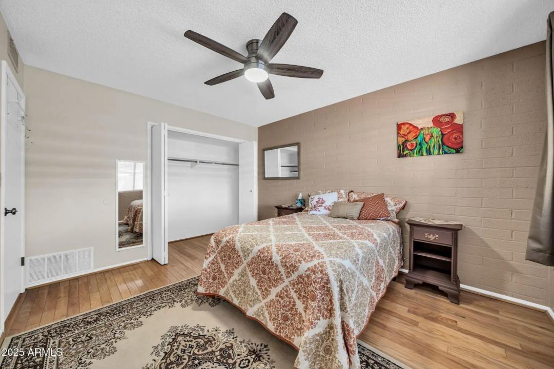 Real Estate Picture 18