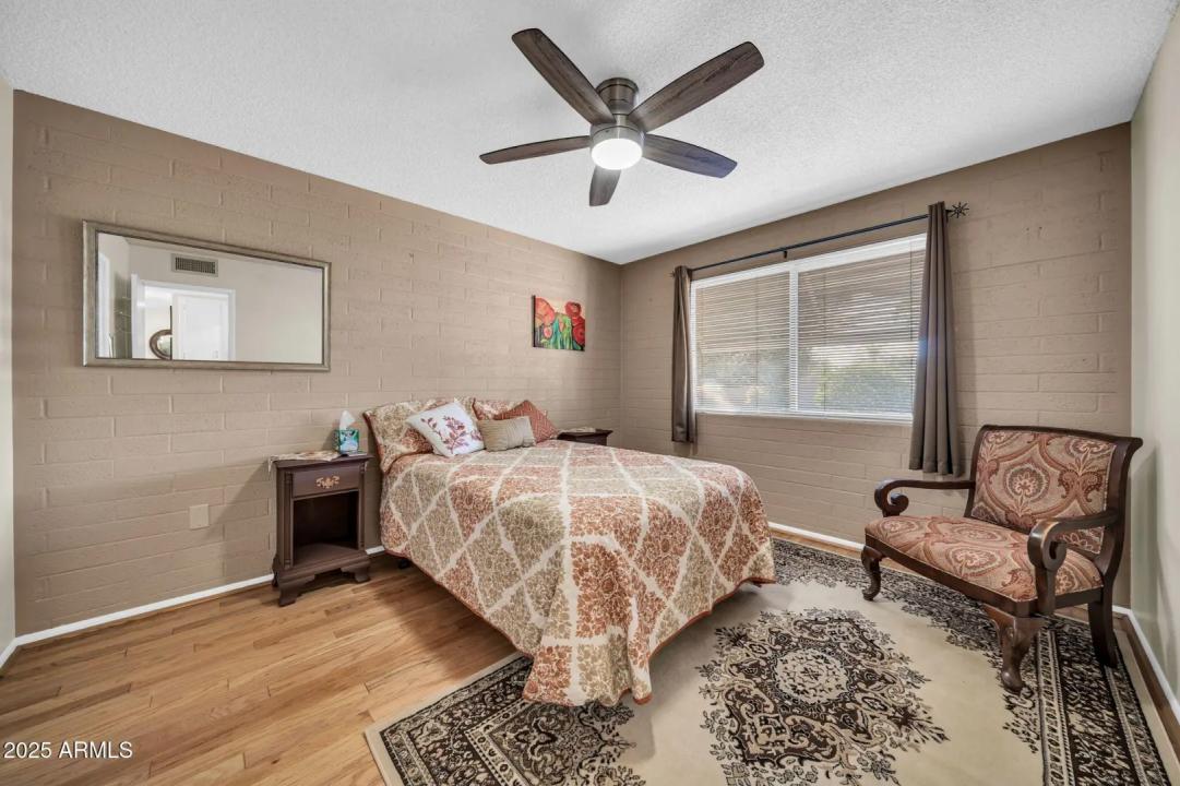 Real Estate Picture 19