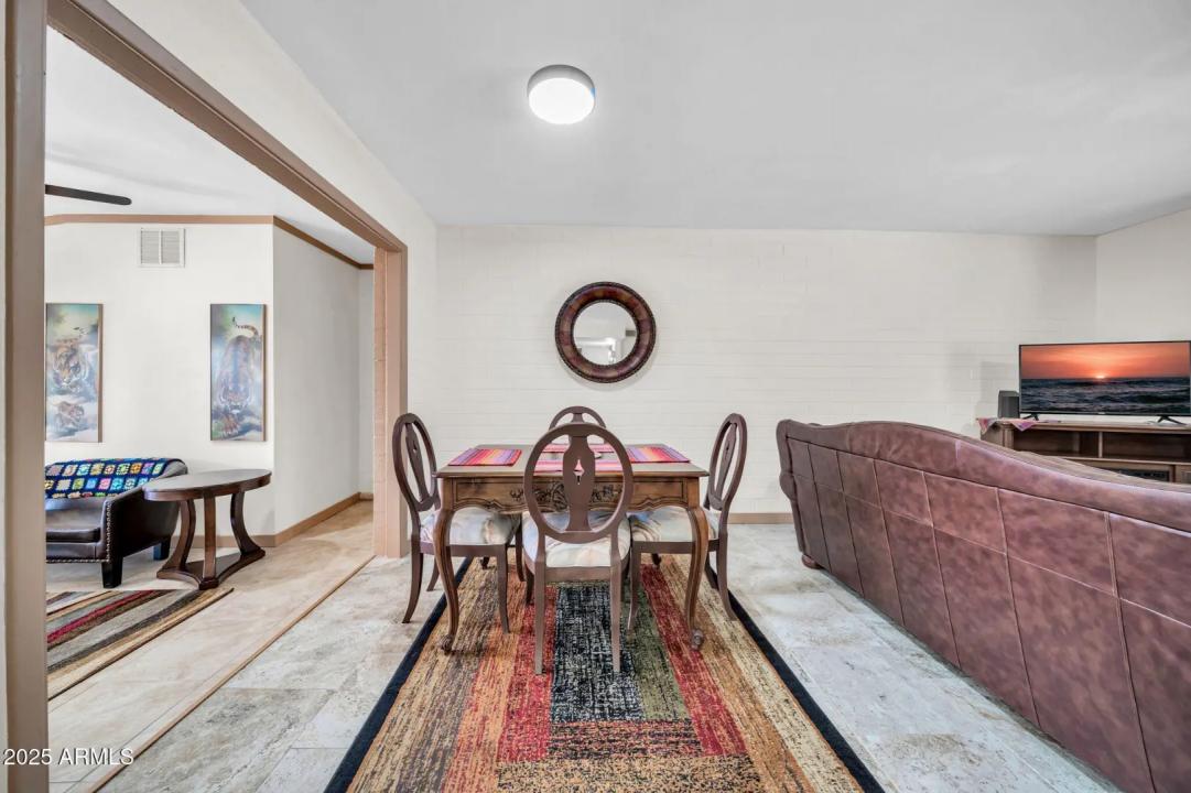 Real Estate Picture 10