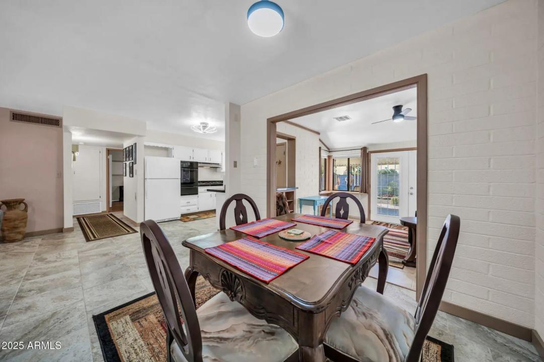 Real Estate Picture 14