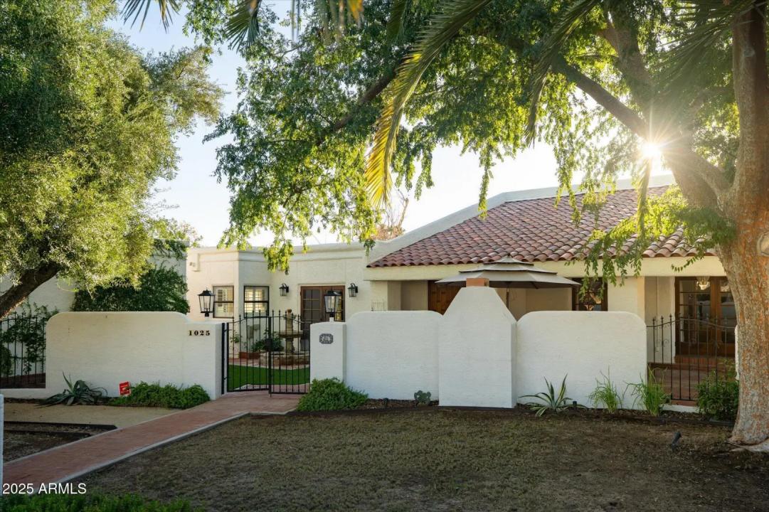 Real Estate Picture 13