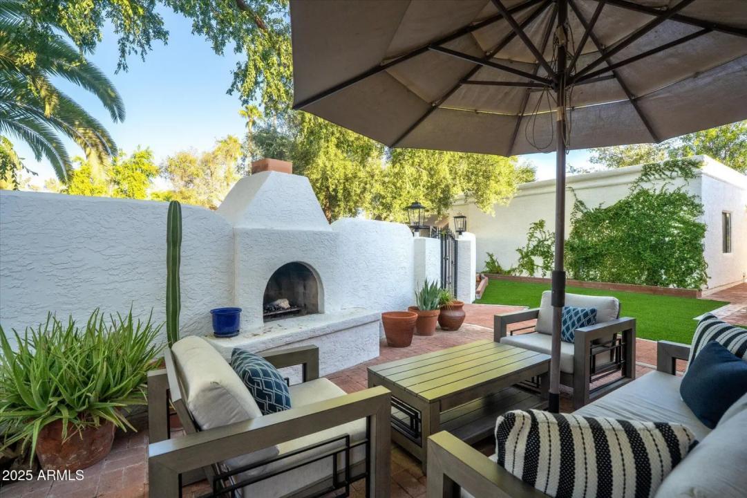 Real Estate Picture 14