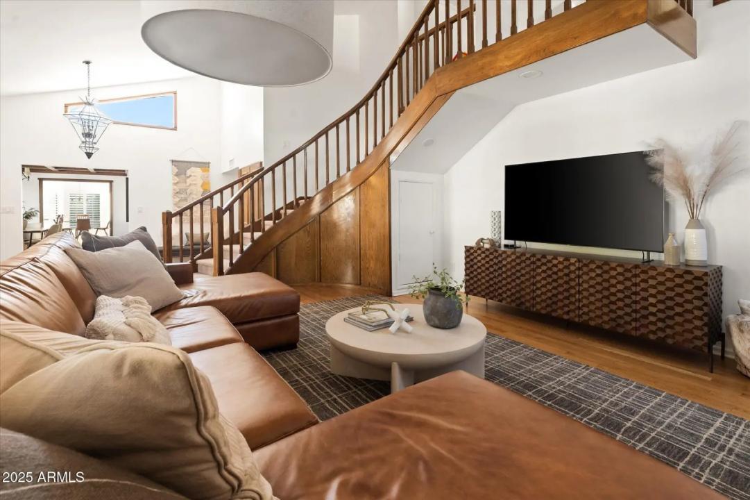 Real Estate Picture 22