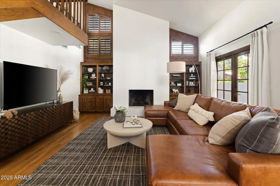 Real Estate Picture 23