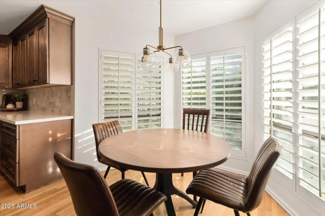 Real Estate Picture 32