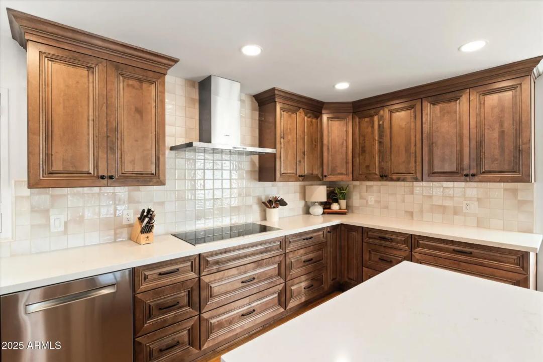 Real Estate Picture 39