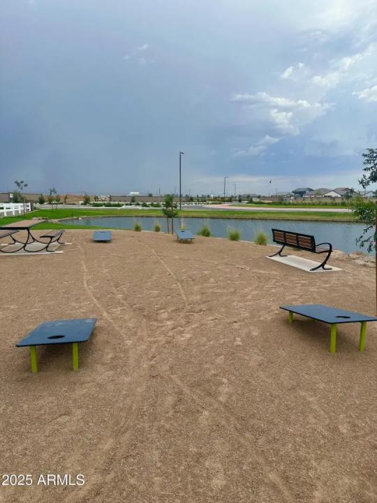 Real Estate Picture 4