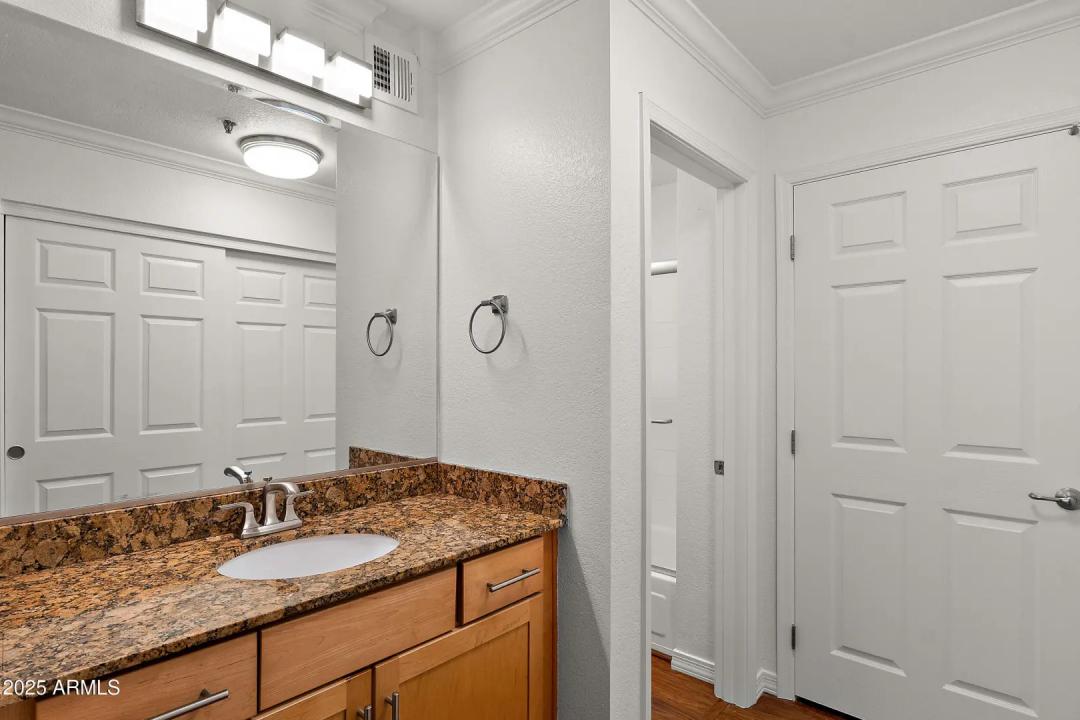 Real Estate Picture 8