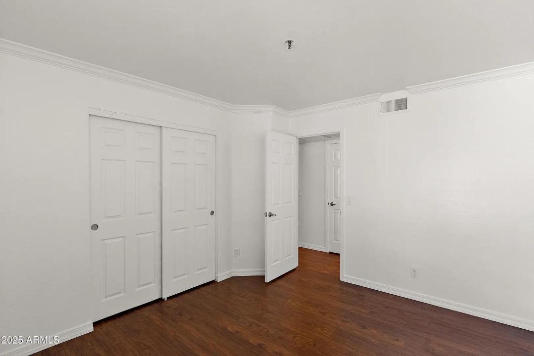 Real Estate Picture 11