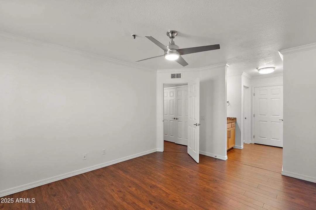 Real Estate Picture 6