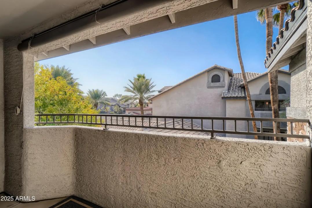 Real Estate Picture 16