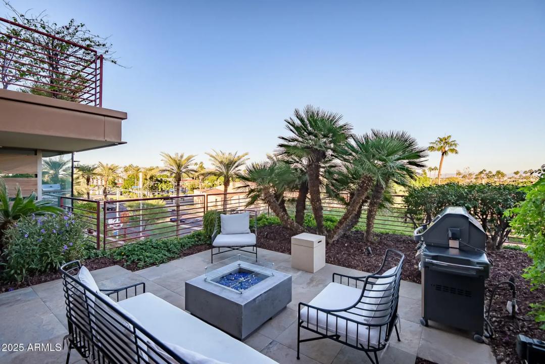 Real Estate Picture 4