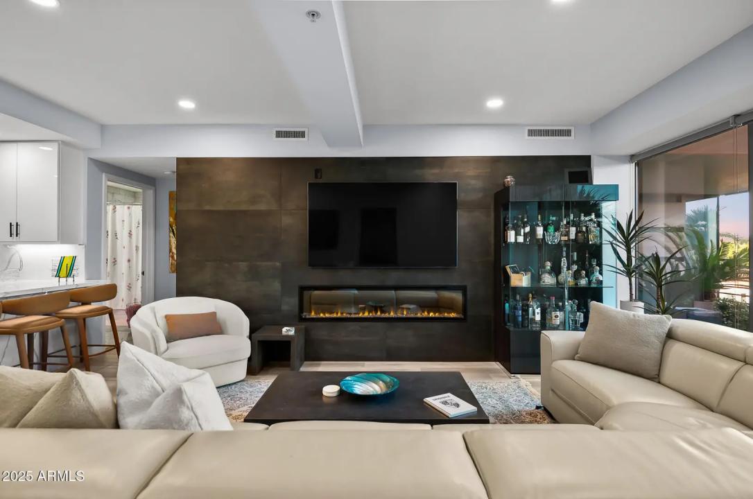 Real Estate Picture 19