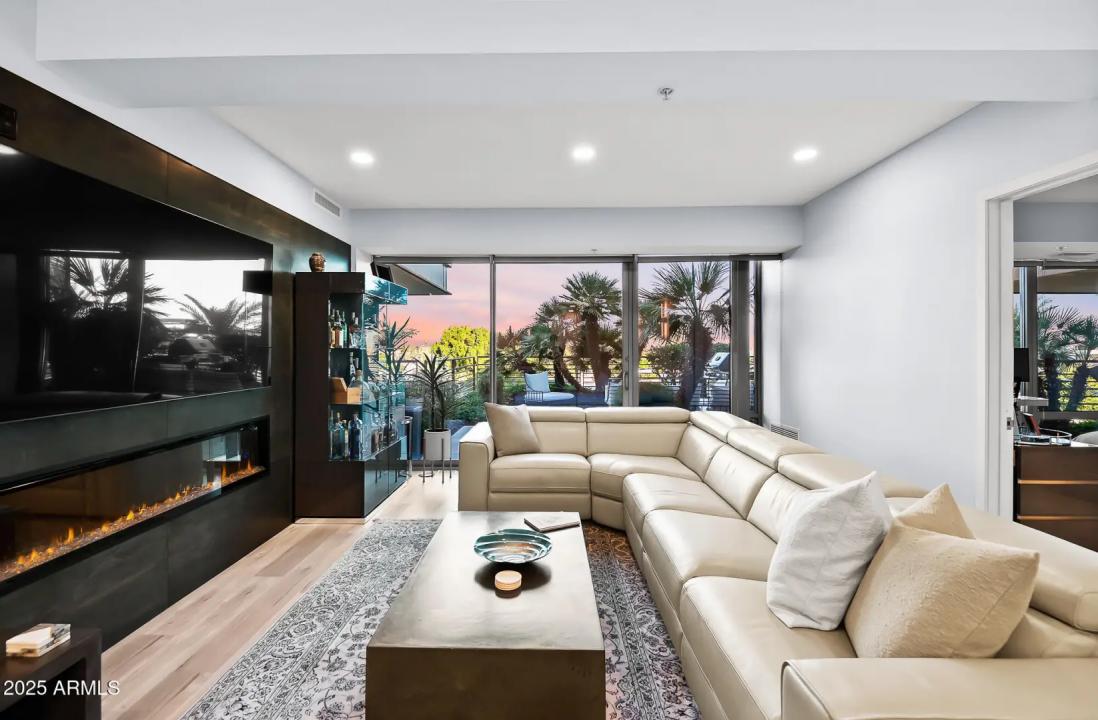 Real Estate Picture 18