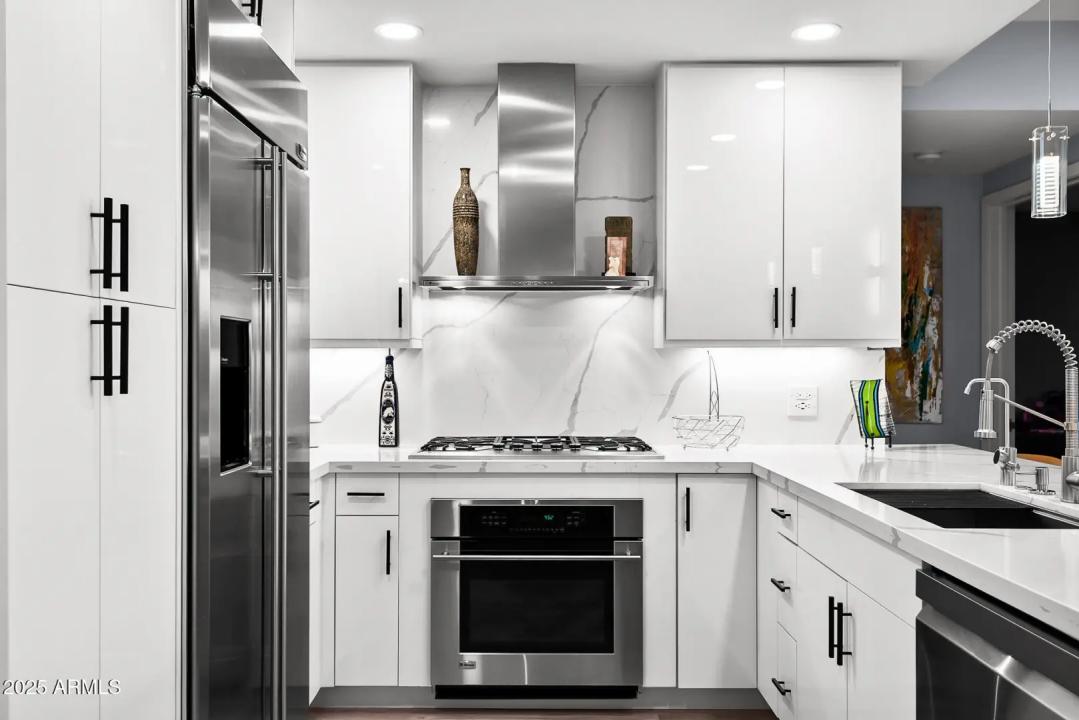 Real Estate Picture 27