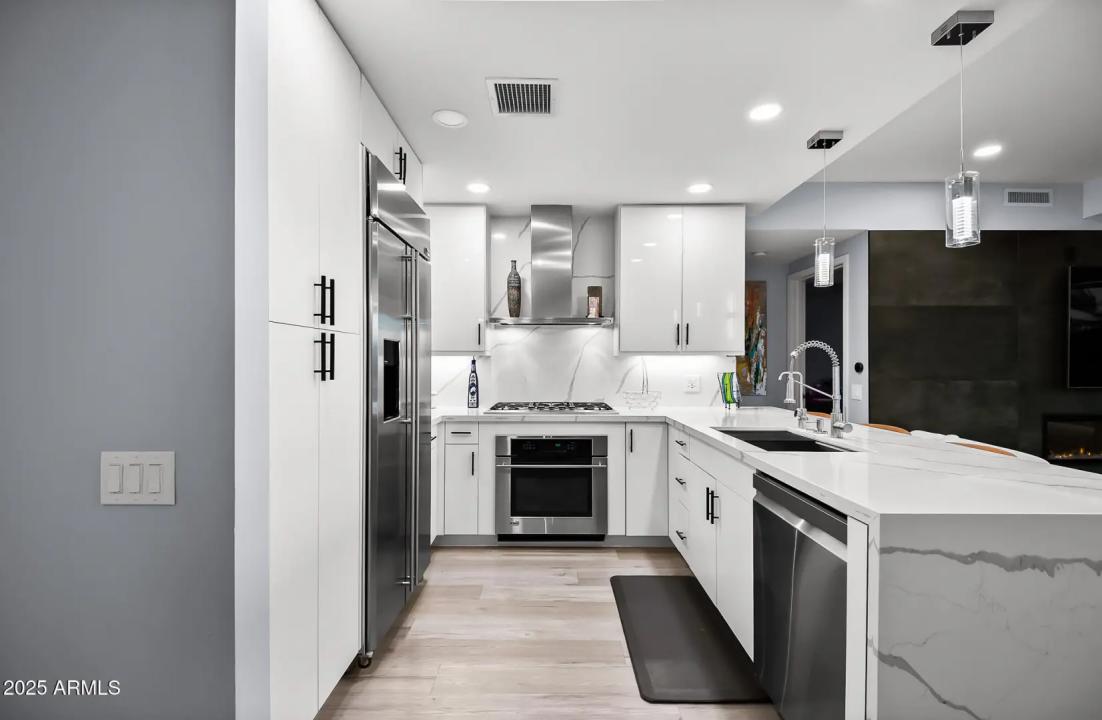 Real Estate Picture 26