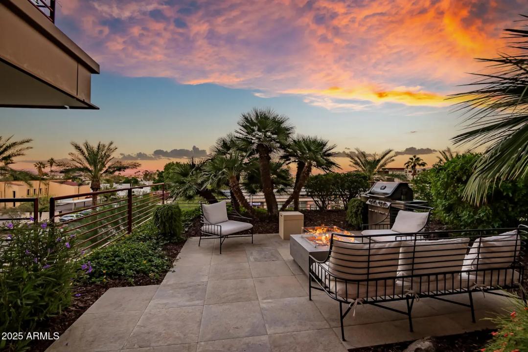 Real Estate Picture 8