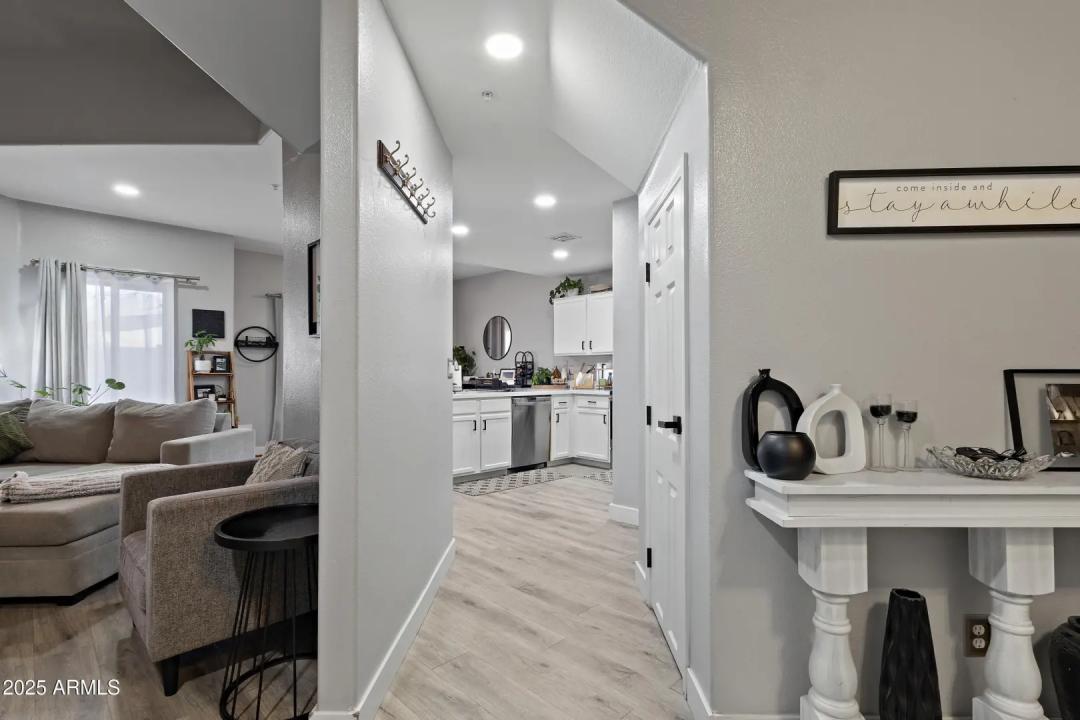 Real Estate Picture 9